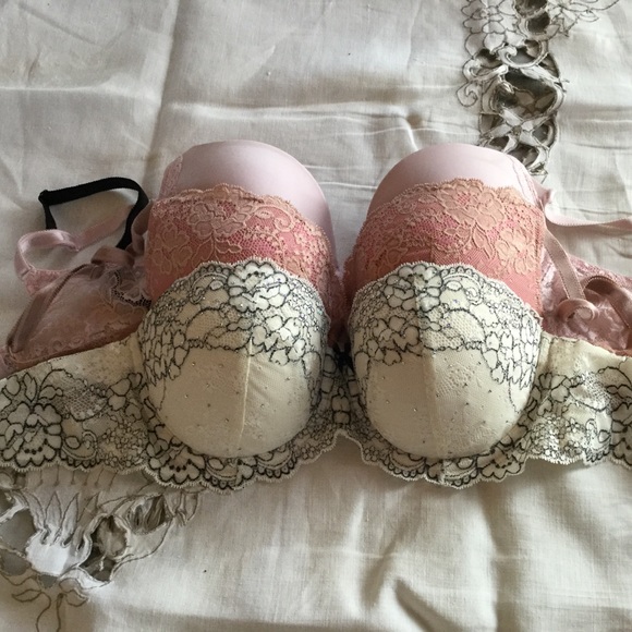Victoria‘s Secret Bra Bundle - Picture 1 of 3